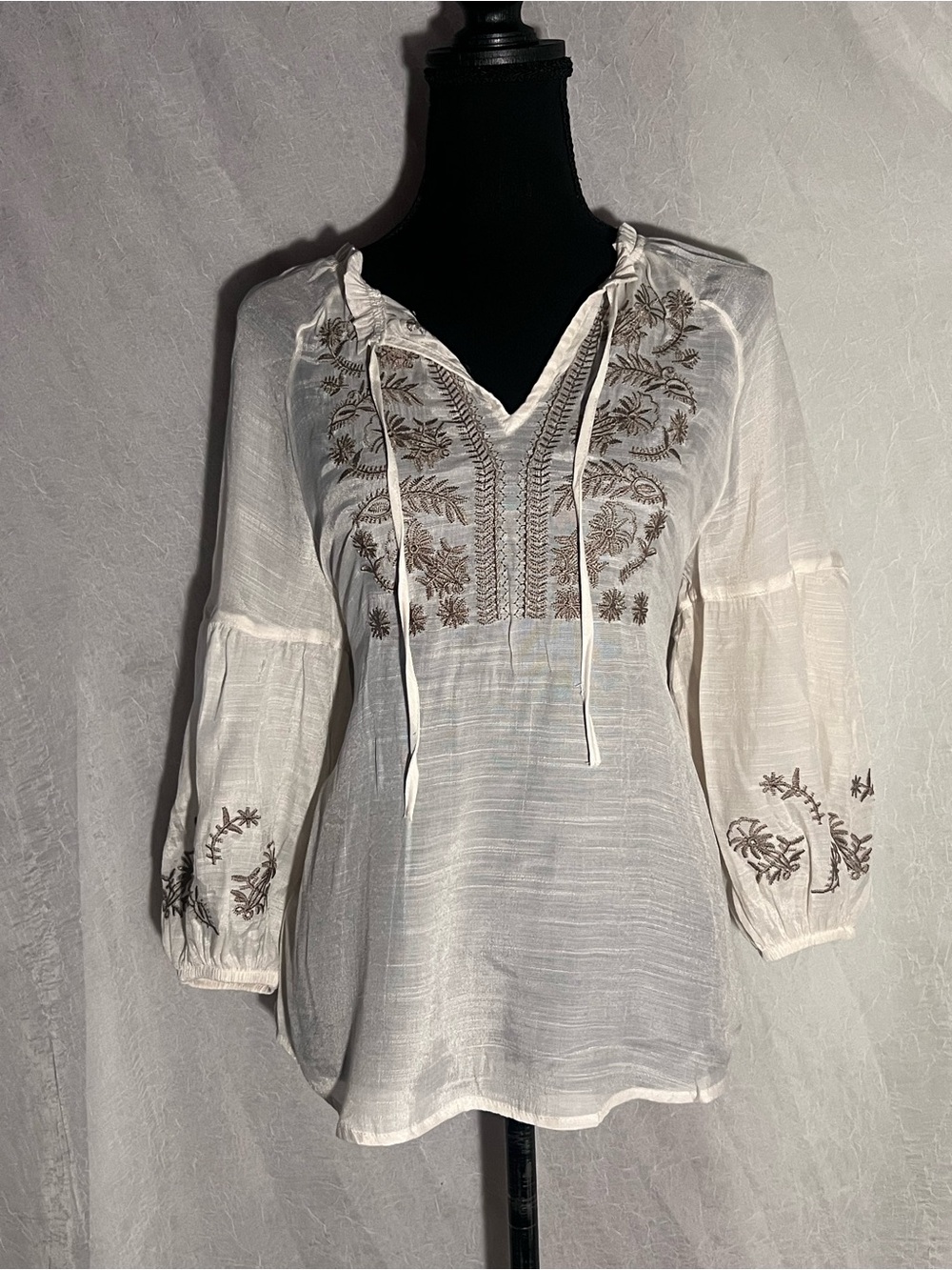 Women's cream Embroidered Peasant Blouse